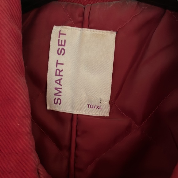 Red fall cotton coat. Beautiful details - Picture 3 of 6